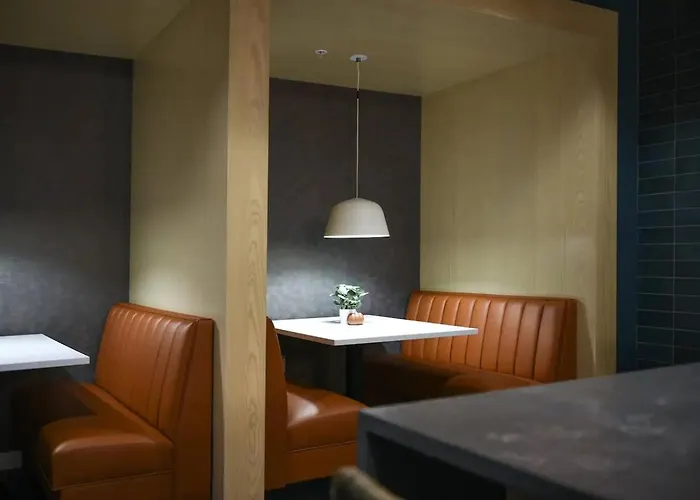 Cozy Apt+gym+ev+free Onsite Parking+near Upmc